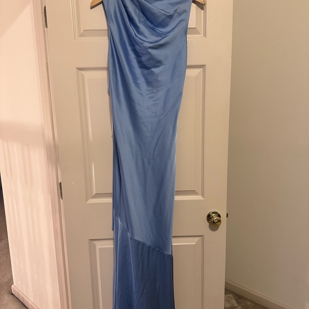 Elegant Sky Blue Backless Evening Gown - Picture 4 of 6